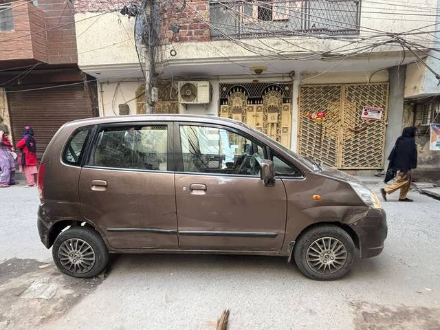 https://images10.gaadi.com/usedcar_image/4364947/original/3f6f2629bda0ec61e31d2bd72ba35020.jpg?imwidth=6401