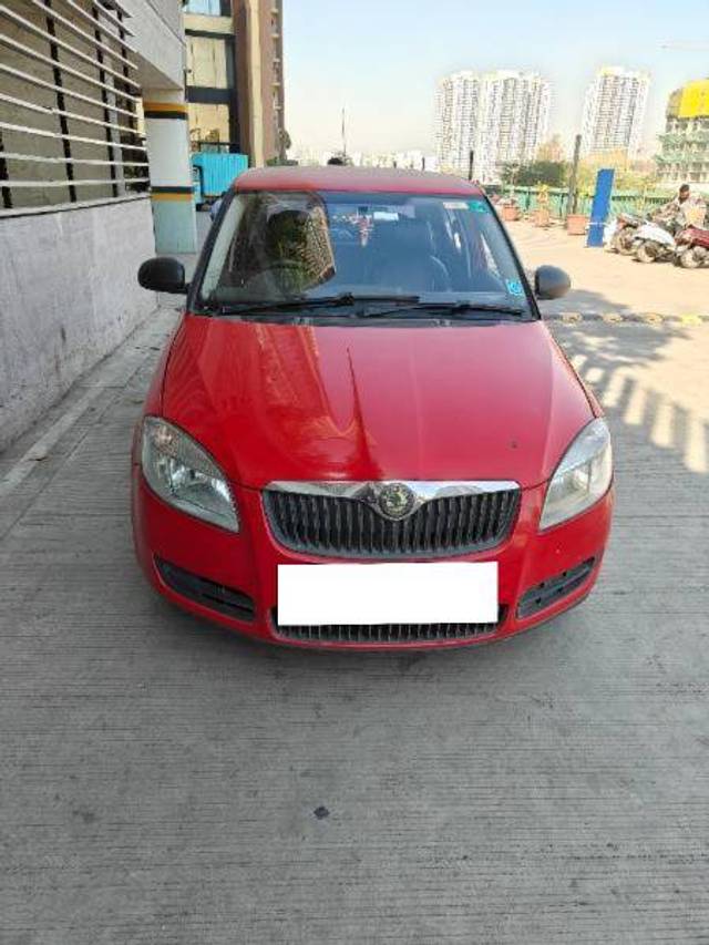 https://images10.gaadi.com/usedcar_image/4365111/original/0cc17d53387a30ff11dff8910c823218.jpg?imwidth=6400