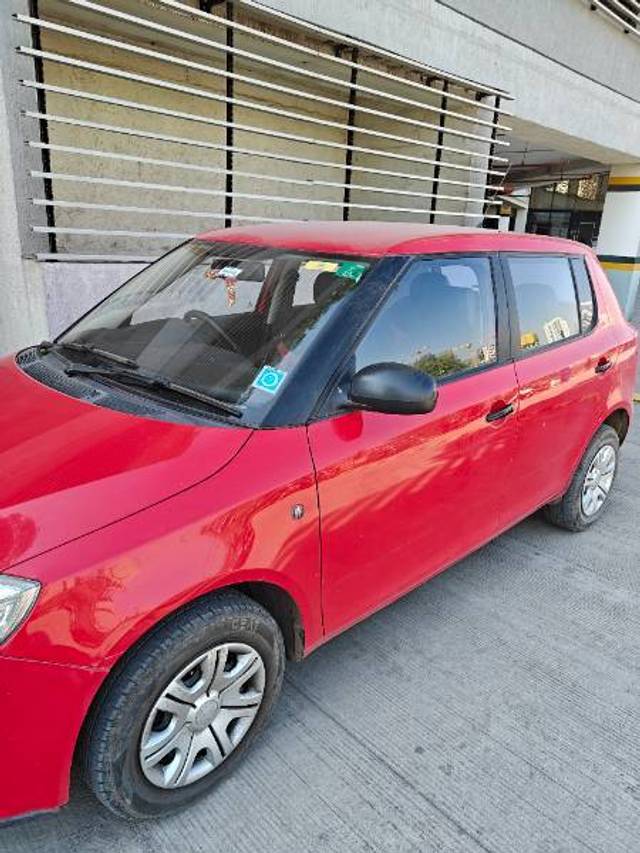 https://images10.gaadi.com/usedcar_image/4365111/original/d82a66b52d753fc64e82f6c9e6012049.jpg?imwidth=6402