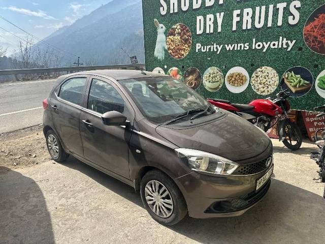 https://images10.gaadi.com/usedcar_image/4365174/original/processed_86064fae-8619-41d6-b89e-64f4b322cda6.jpeg?imwidth=6400