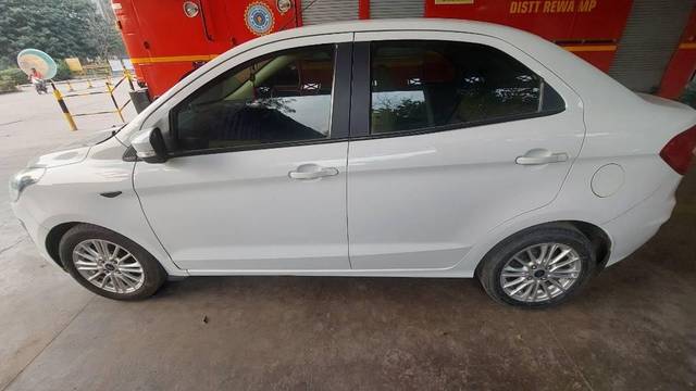 https://images10.gaadi.com/usedcar_image/4365232/original/processed_7aa8e9f3-e82e-4d4b-860a-6ba5be0b72db.jpg?imwidth=6400