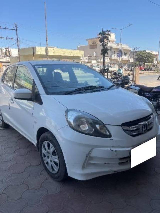 https://images10.gaadi.com/usedcar_image/4365253/original/processed_b6148d00-a10a-4a81-aa6a-ba1358fe4f12.jpg?imwidth=6400