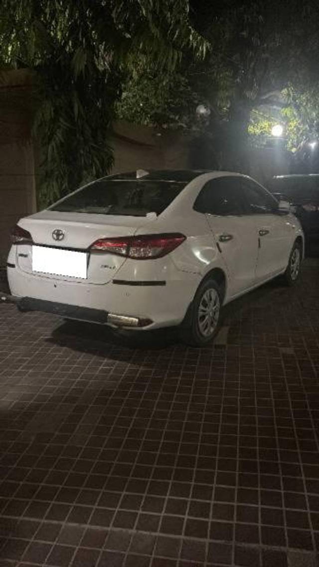 https://images10.gaadi.com/usedcar_image/4365269/original/processed_41419b3c-ea58-46e2-bc93-3d3e7756ada3.jpg?imwidth=6400