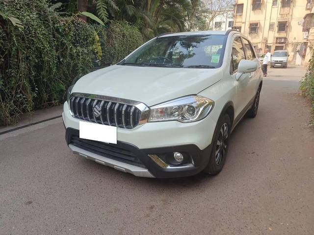 https://images10.gaadi.com/usedcar_image/4365553/original/processed_061d8b5700d9d979209590df98358aa3.jpeg?imwidth=6401