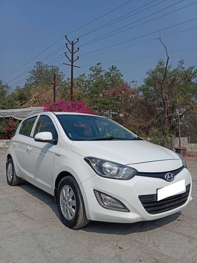 https://images10.gaadi.com/usedcar_image/4365606/original/processed_a65483980246eb3005ad7924397bc99f.jpg?imwidth=6400