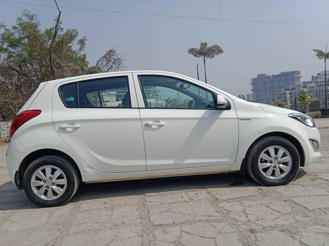 https://images10.gaadi.com/usedcar_image/4365606/original/processed_ee0fb439a3846171b5e0e3e66ad87b63.jpg?imwidth=6401