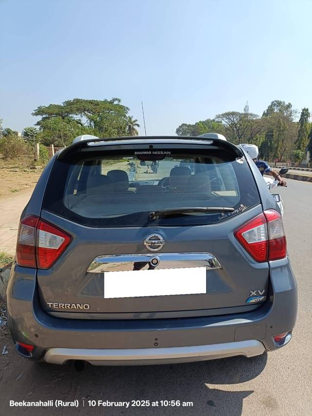 https://images10.gaadi.com/usedcar_image/4365635/original/processed_e4310dd9ecd5f745209138fffa936a69.jpg?imwidth=6402