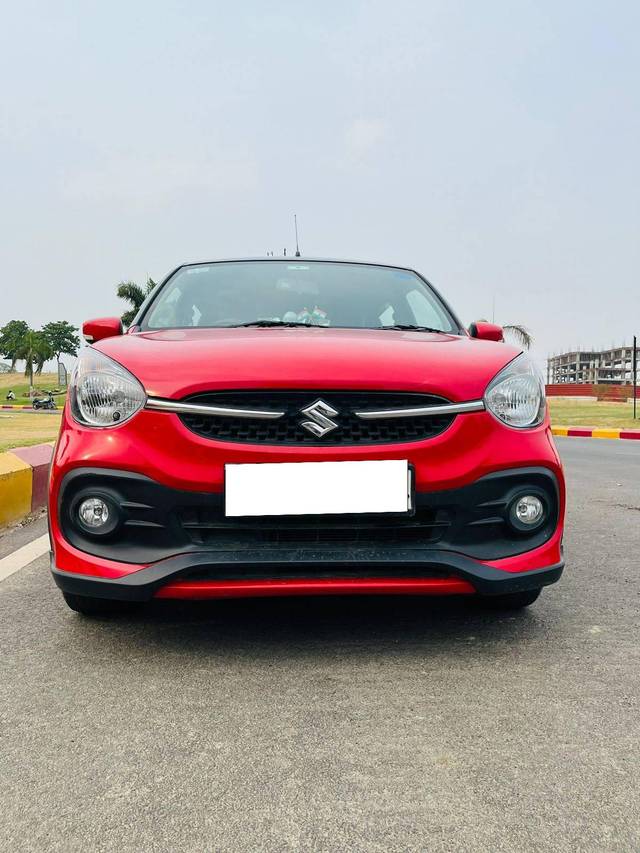 https://images10.gaadi.com/usedcar_image/4365693/original/processed_c7b2cc8ab01d0965fd6695ab9c044754.jpg?imwidth=6402