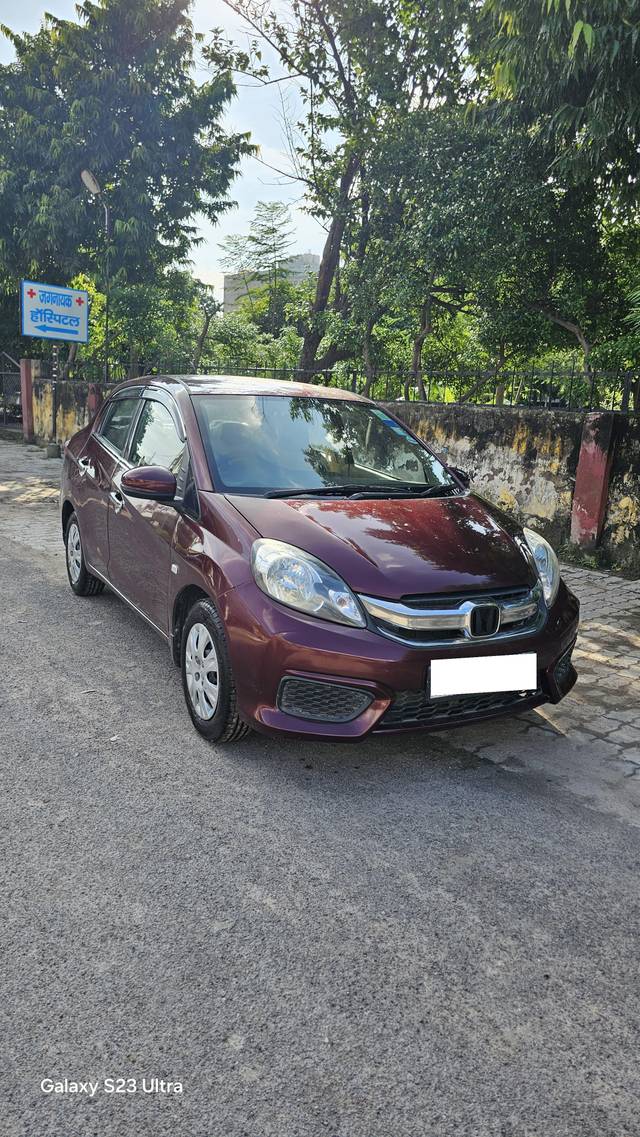 https://images10.gaadi.com/usedcar_image/4365700/original/processed_ff4aa9ac0fa239c06f26505c5b0e87f2.jpg?imwidth=6400