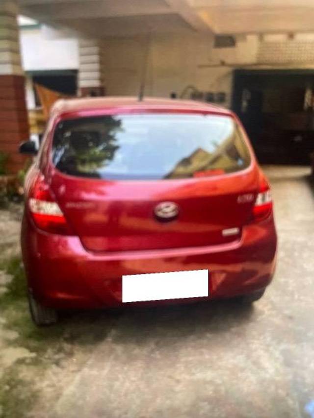 https://images10.gaadi.com/usedcar_image/4365737/original/processed_c931c41a-4a6a-4ed4-a47f-1709a0fd1064.jpg?imwidth=6401