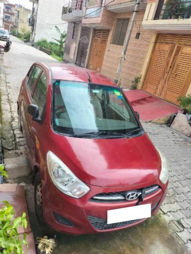 https://images10.gaadi.com/usedcar_image/4365743/original/processed_4174ad99-9430-450d-9eb2-36f68f541173.jpg?imwidth=6400