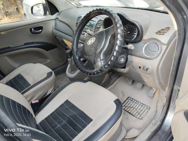 https://images10.gaadi.com/usedcar_image/4365750/original/3a7fe4571faf20910b82dc92e73e15b8.jpg?imwidth=6401