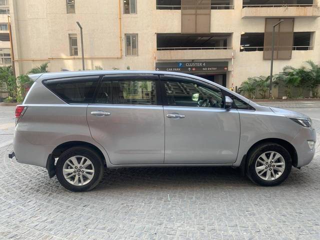 https://images10.gaadi.com/usedcar_image/4365757/original/processed_ea74fce25f04d805203ba5a91a59a972.jpg?imwidth=6401