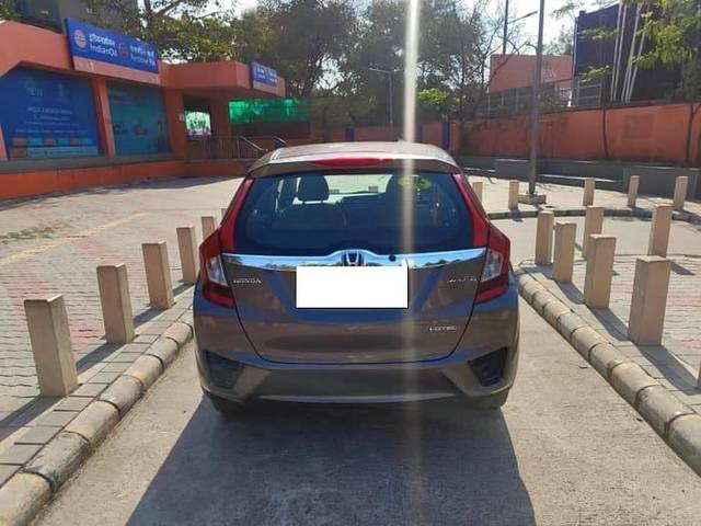 https://images10.gaadi.com/usedcar_image/4365829/original/processed_ceadf2a742864f34a82c31de7aafd49d.jpg?imwidth=6402