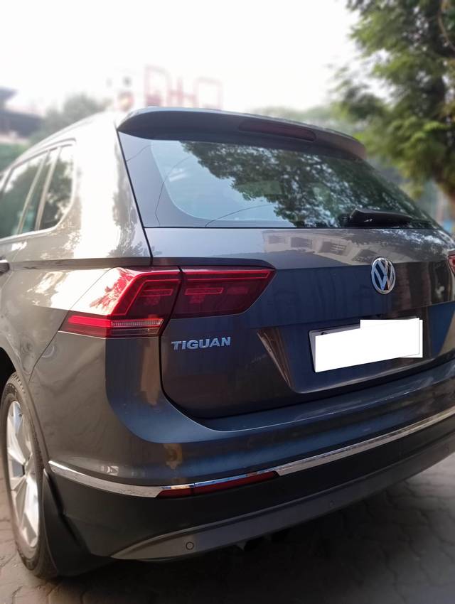 https://images10.gaadi.com/usedcar_image/4365839/original/processed_52b99f5e8f496ac9e262d21698d81c76.jpg?imwidth=6401