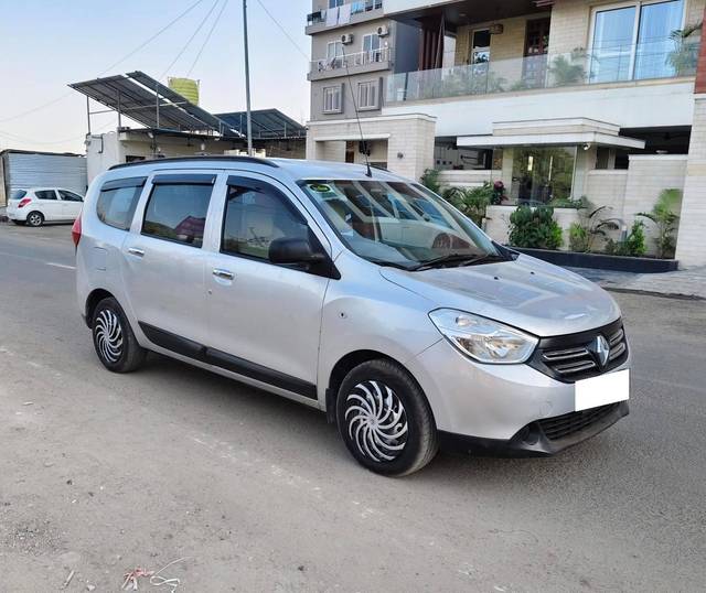 https://images10.gaadi.com/usedcar_image/4365840/original/processed_05434615c1d5ff7de2cad72d1a63632a.jpg?imwidth=6400