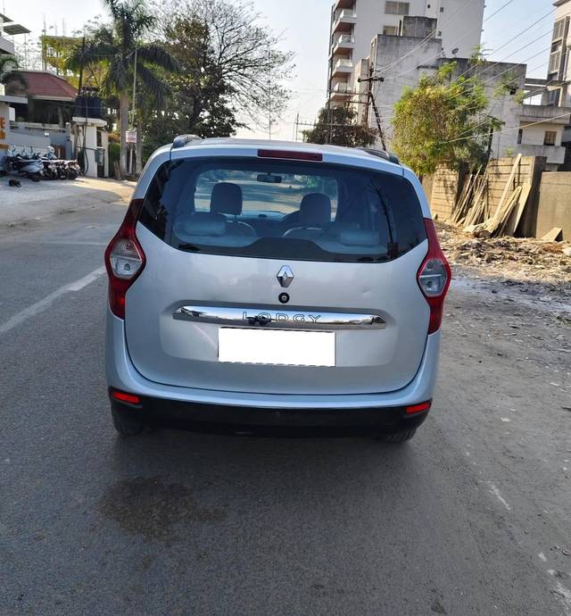 https://images10.gaadi.com/usedcar_image/4365840/original/processed_9988bd1c31d3f0d0871e5d80d304c047.jpg?imwidth=6401