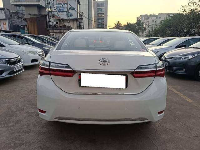 https://images10.gaadi.com/usedcar_image/4365966/original/processed_6a6812550f0742a086c35c434f7a8f96.jpg?imwidth=6402