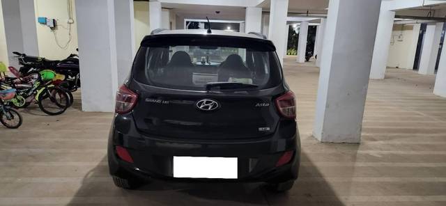 https://images10.gaadi.com/usedcar_image/4366071/original/processed_515b146e-e133-425c-9230-cbd3f6736ce7.jpg?imwidth=6401