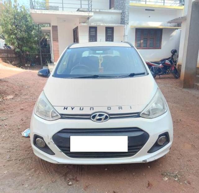 https://images10.gaadi.com/usedcar_image/4366099/original/processed_15aba25f-0ea8-4ccf-830b-f6a822ace702.jpg?imwidth=6400