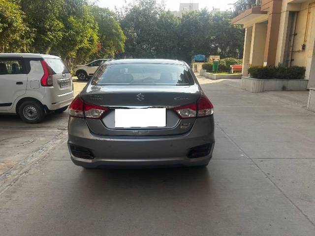 https://images10.gaadi.com/usedcar_image/4366165/original/processed_6a6575b6-f258-432b-be10-312d77a532cf.jpeg?imwidth=6401