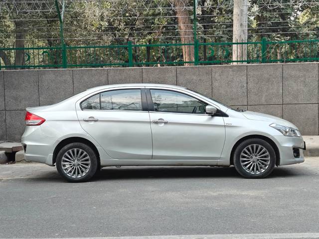 https://images10.gaadi.com/usedcar_image/4366187/original/23b0a386fb7fca68092d582320eeaefd.jpg?imwidth=6401