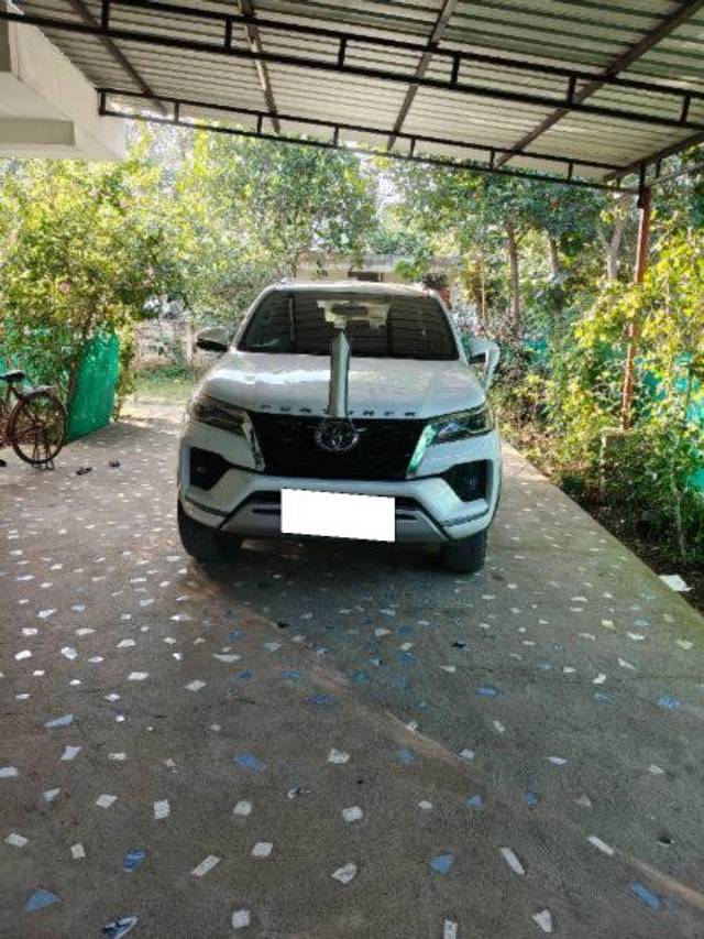 https://images10.gaadi.com/usedcar_image/4366218/original/processed_297ec552-18f3-49ce-a1b5-a05d7cc06aca.jpg?imwidth=6400