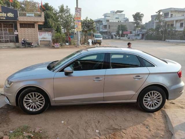 https://images10.gaadi.com/usedcar_image/4366232/original/processed_b4fa68f7-fea4-45f1-8e82-c9830f6f3cff.jpeg?imwidth=6401