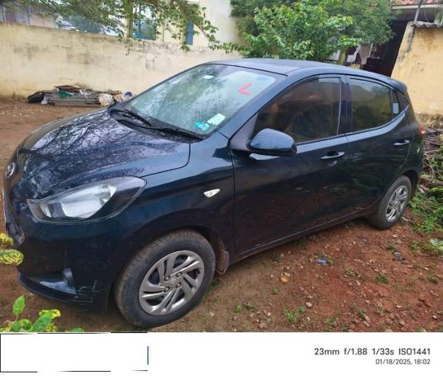 https://images10.gaadi.com/usedcar_image/4366266/original/processed_65cb9eb7-ef3f-457e-89cb-c208f891b7a4.jpg?imwidth=6402