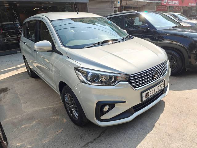 https://images10.gaadi.com/usedcar_image/4366355/original/processed_09ce178df756bdfe3d7498326d39a0b7.jpg?imwidth=6400