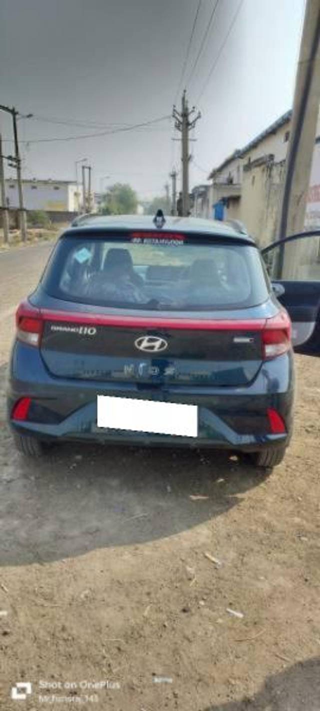 https://images10.gaadi.com/usedcar_image/4366376/original/processed_eafee5eb-9061-4f23-a972-7b8d50385737.jpg?imwidth=6402