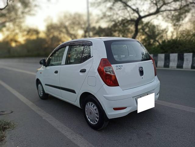 https://images10.gaadi.com/usedcar_image/4366410/original/processed_09472248c4a1d03174ab1d22d2e21e75.jpg?imwidth=6402