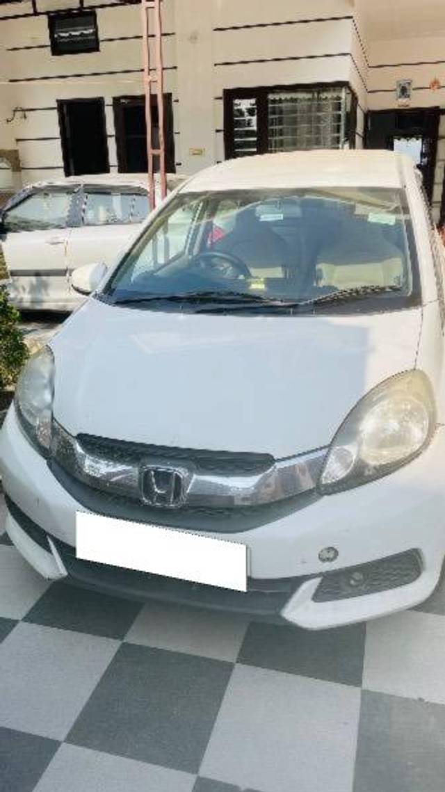 https://images10.gaadi.com/usedcar_image/4366428/original/processed_e54f9a76-3d91-46a9-bafd-a893a7e3a1d3.jpeg?imwidth=6400