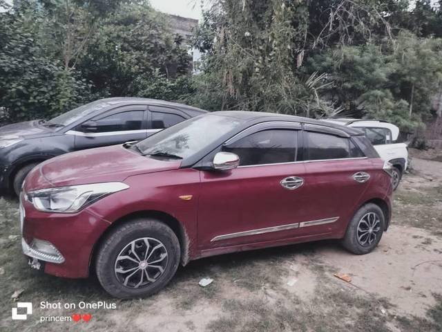 https://images10.gaadi.com/usedcar_image/4366440/original/processed_d5079331-ae66-4a9d-9b58-f3e99bcda533.jpg?imwidth=6400