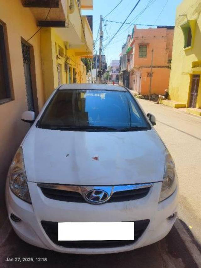 https://images10.gaadi.com/usedcar_image/4366502/original/processed_a019a74f-f965-415b-861c-03de360be020.jpg?imwidth=6400