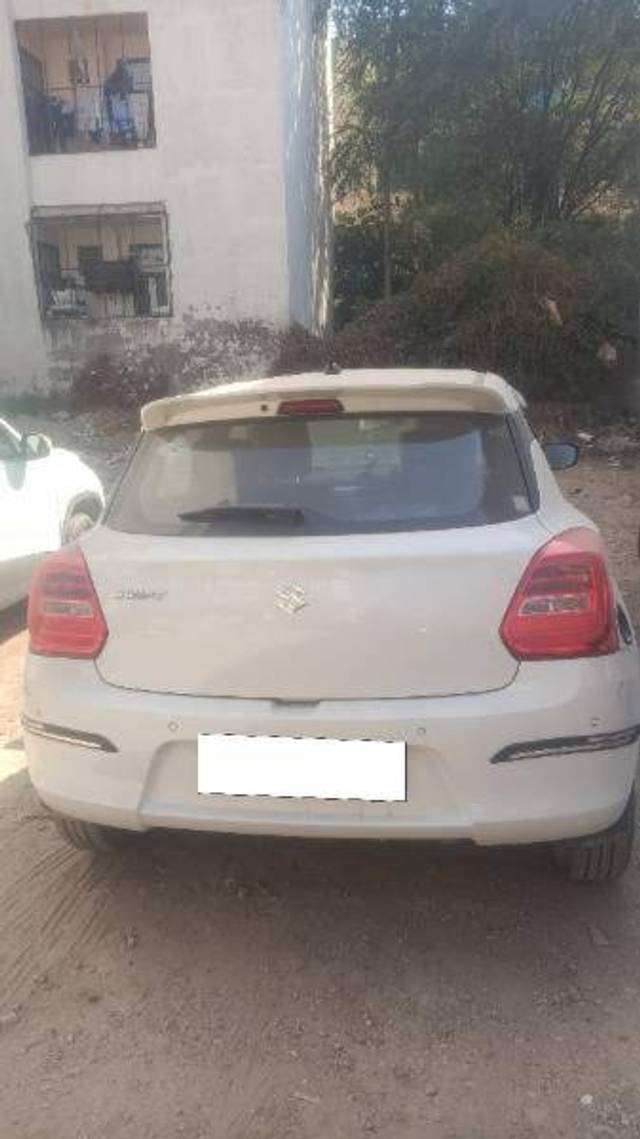 https://images10.gaadi.com/usedcar_image/4366524/original/e432b43f423567ad663b44db9d6d058e.jpeg?imwidth=6402