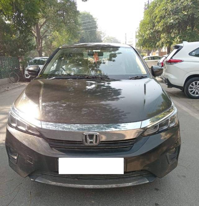 https://images10.gaadi.com/usedcar_image/4366571/original/processed_7c42d316e4c27c523e09a230546d2f3f.jpg?imwidth=6400