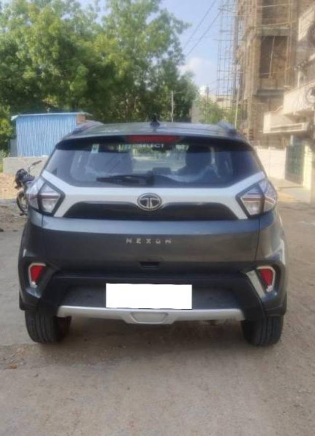 https://images10.gaadi.com/usedcar_image/4366591/original/processed_b79472ad-7e7e-41af-bab2-c776051cf20e.jpg?imwidth=6401