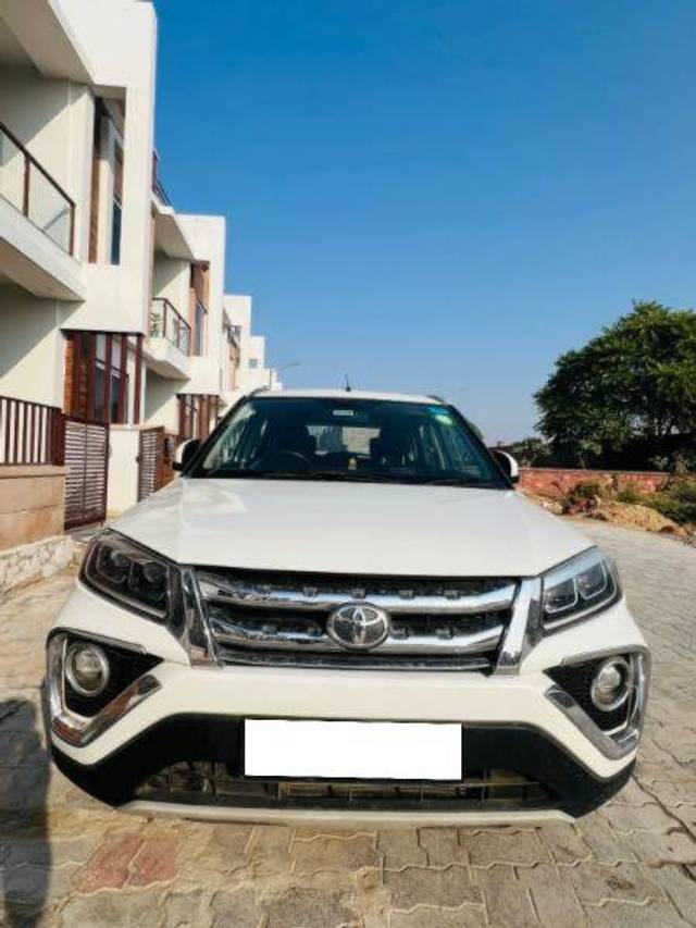 https://images10.gaadi.com/usedcar_image/4366600/original/f421c04e52973f1699bea46ea5f99b00.jpg?imwidth=6400