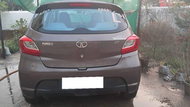 https://images10.gaadi.com/usedcar_image/4366661/original/processed_d950ee9f-9b46-4395-9e91-65896a87e117.jpg?imwidth=6401