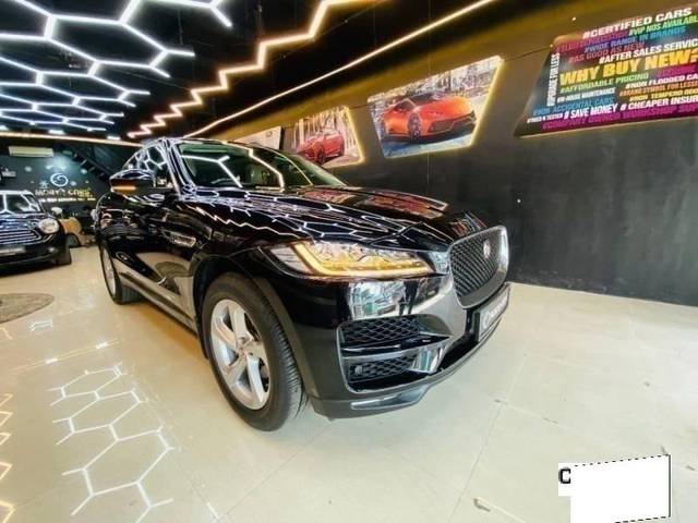 https://images10.gaadi.com/usedcar_image/4366705/original/processed_ae0e9861cc3a495cbca893cf58cc9d3e.jpg?imwidth=6400