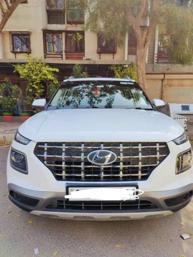 https://images10.gaadi.com/usedcar_image/4366853/original/7f0795e0abe29ad73cdf23d7ecce9c82.jpg?imwidth=6400