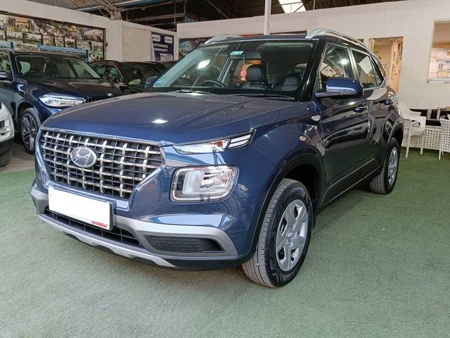 https://images10.gaadi.com/usedcar_image/4366928/original/processed_1210a2516b183231d33ef052155f0442.jpg?imwidth=6402