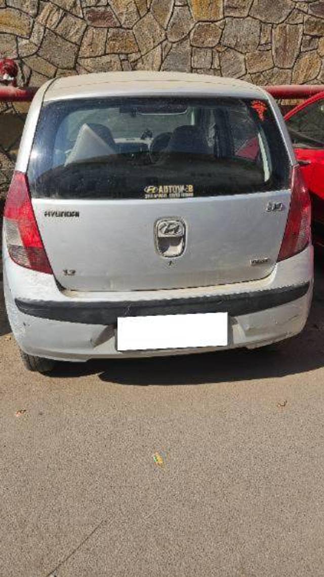 https://images10.gaadi.com/usedcar_image/4366942/original/c291fc5c18d7a8f09f0daca2a76572c3.jpg?imwidth=6400