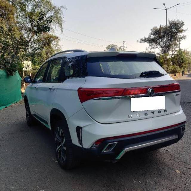 https://images10.gaadi.com/usedcar_image/4366944/original/a86cb9e34ba2a34848b5572f058de5b9.jpg?imwidth=6401