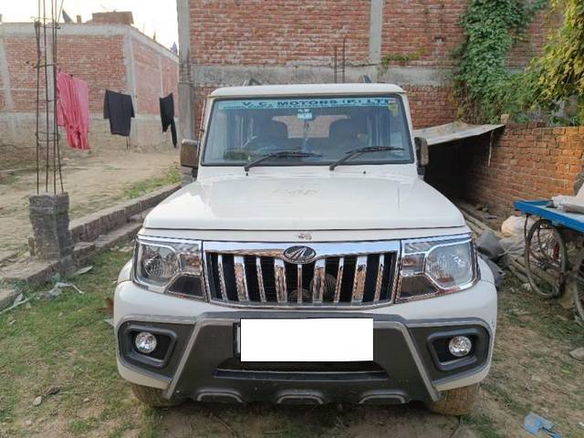 https://images10.gaadi.com/usedcar_image/4366963/original/processed_23213679-cf12-4a09-83b6-1c662e18d738.jpg?imwidth=6400