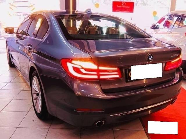 https://images10.gaadi.com/usedcar_image/4367001/original/processed_cf5f7f670f94ee853dabb42c00b1cfcd.jpg?imwidth=6402