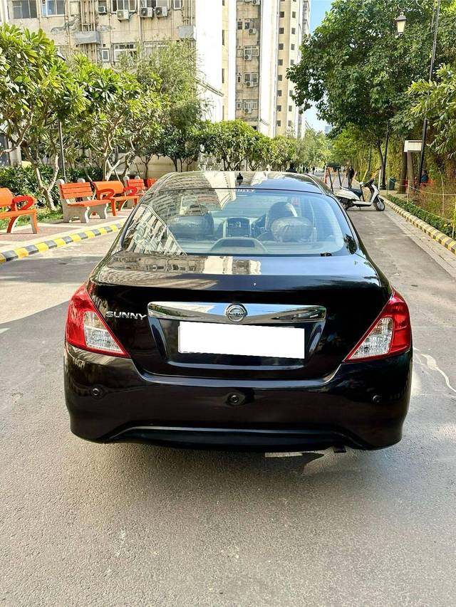 https://images10.gaadi.com/usedcar_image/4367027/original/processed_cd41d683febfcd675e5871d178b0bca5.jpg?imwidth=6402