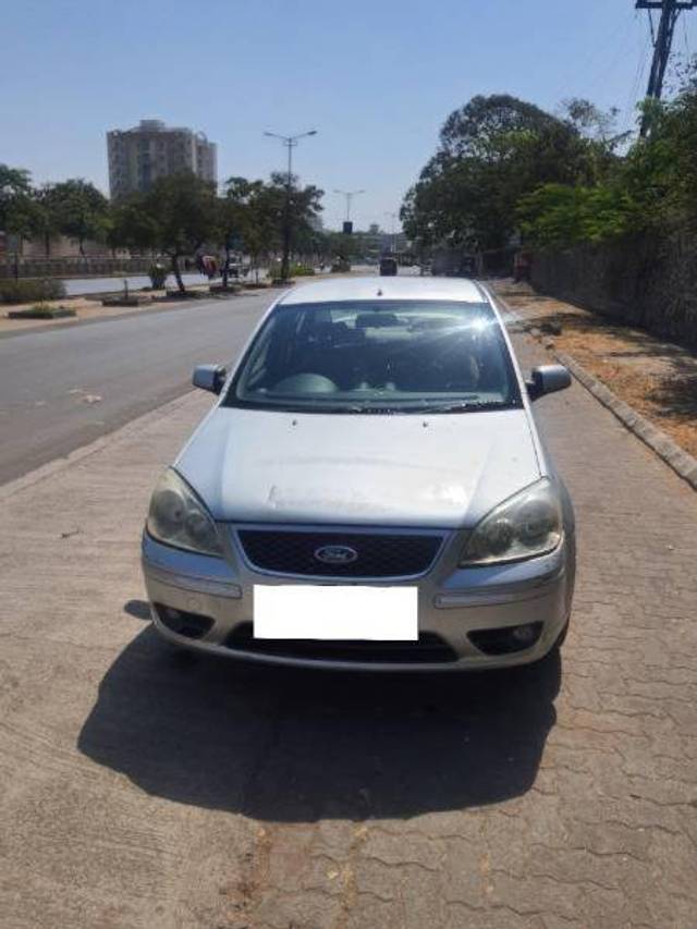 https://images10.gaadi.com/usedcar_image/4367146/original/cfa932ffda8413912b29fa1cded3749a.jpg?imwidth=6400