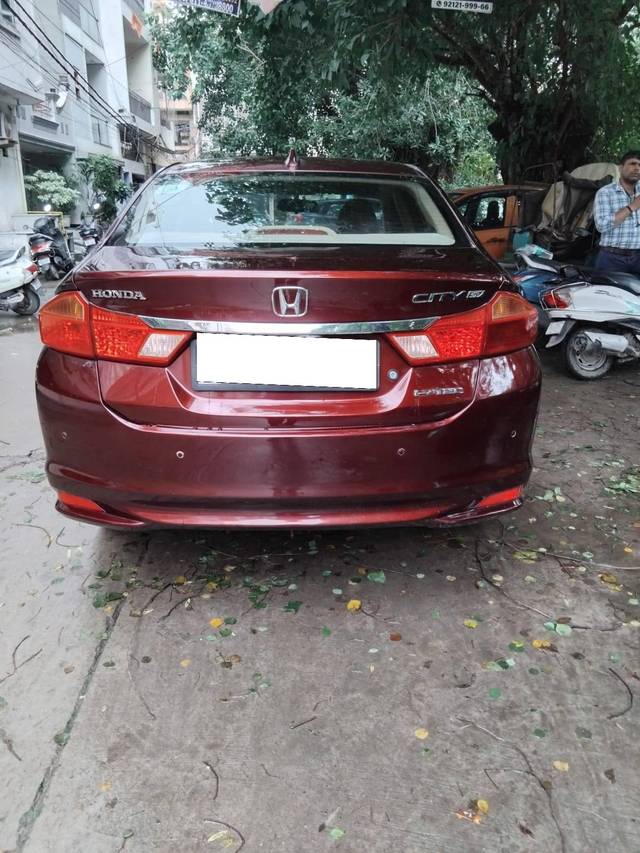 https://images10.gaadi.com/usedcar_image/4367166/original/processed_0ff0a53f7cbf495f55644733d80a09c9.jpg?imwidth=6402